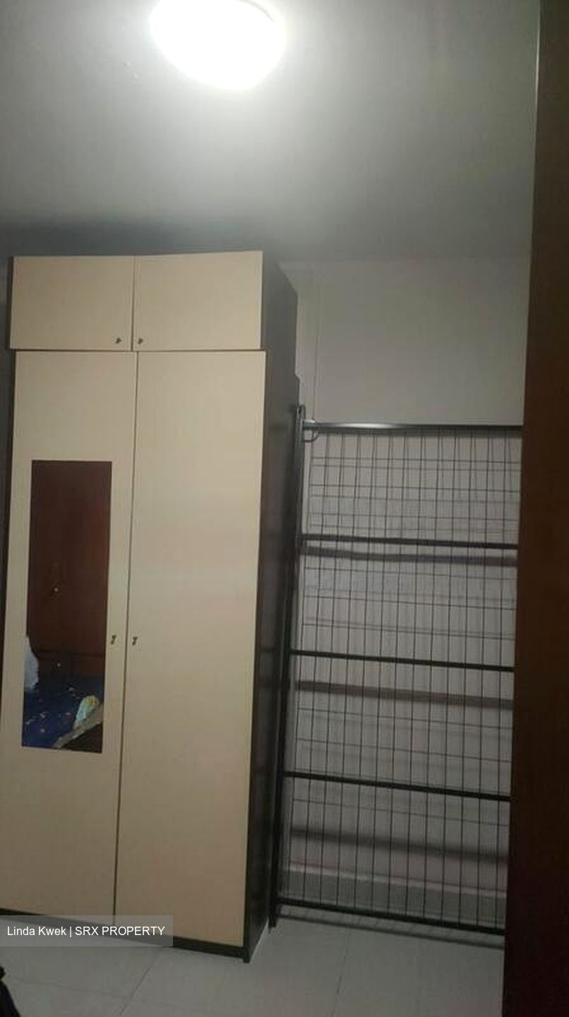 Blk 17 Lorong 7 Toa Payoh (Toa Payoh), HDB 3 Rooms #463240361